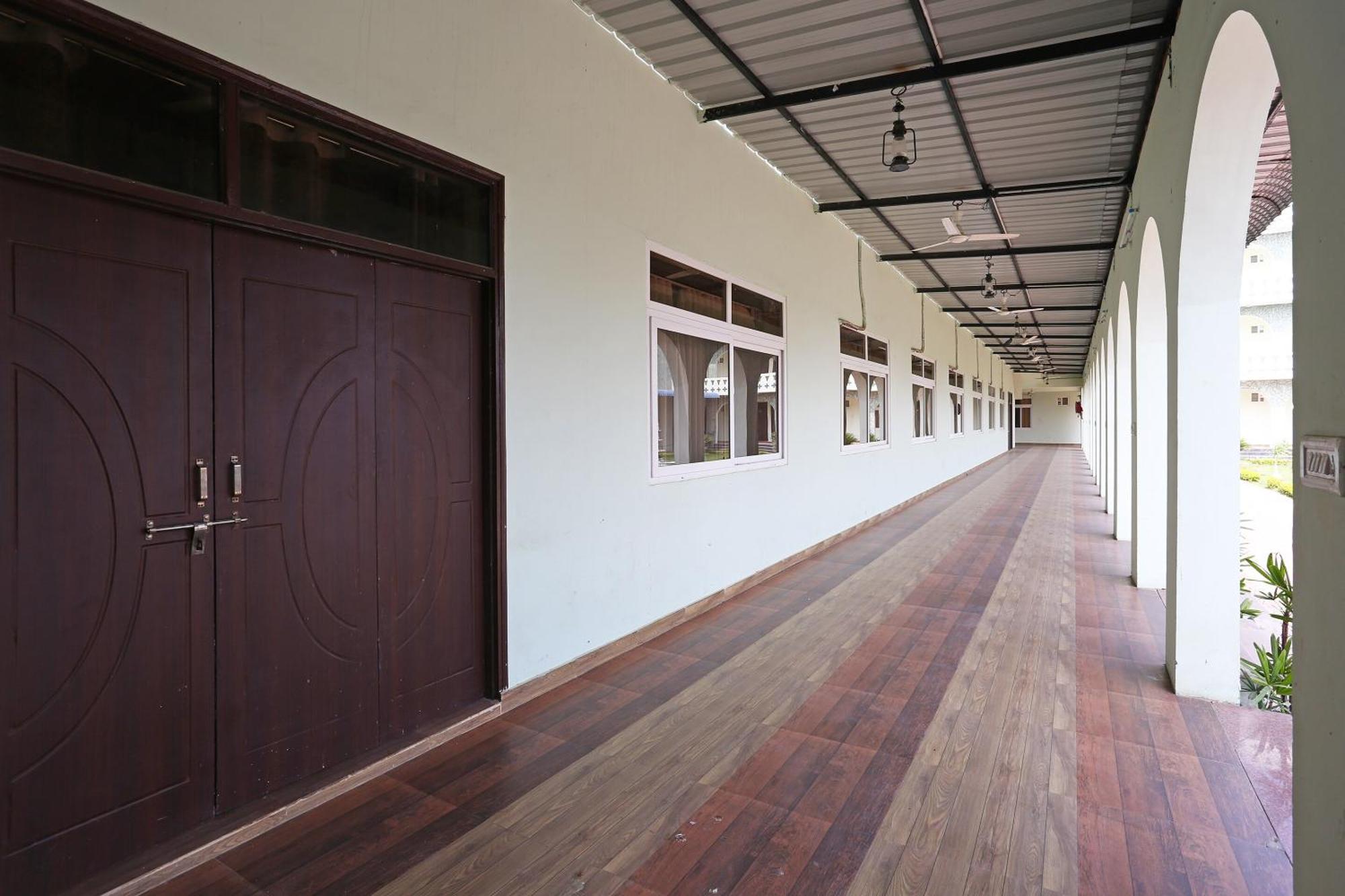 Hotel O Radhika Resort Кота Экстерьер фото